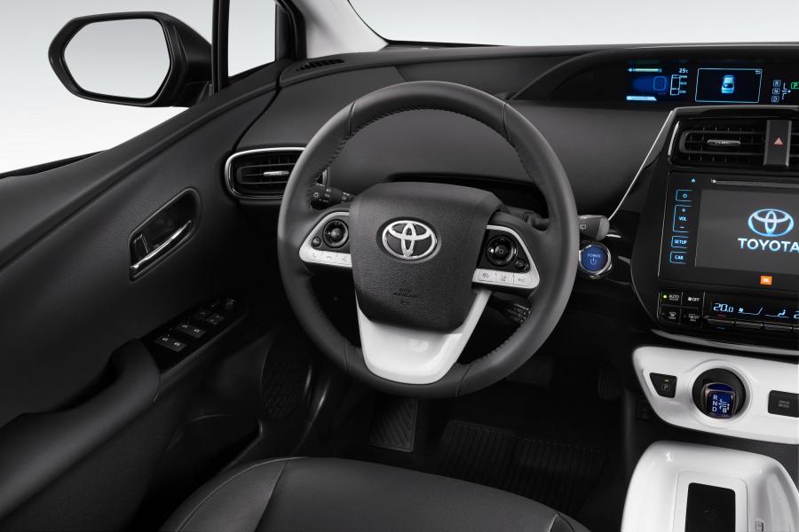  Toyota Prius 2016 года  (WW) (фото 19 из 30)